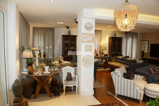 Imagem Casa com 3 Quartos à Venda, 650 m² em Morumbi - São Paulo Imagem Casa com 3 Quartos à Venda, 650 m² em Morumbi - São Paulo