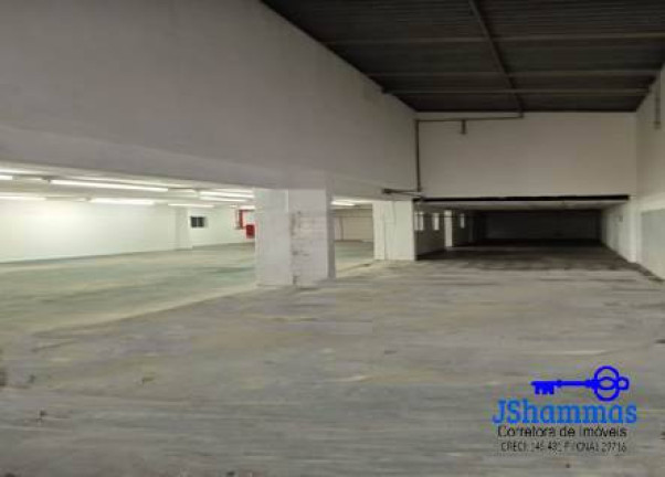 Imóvel Comercial para Alugar, 860 m² em Briquituba - Alumínio