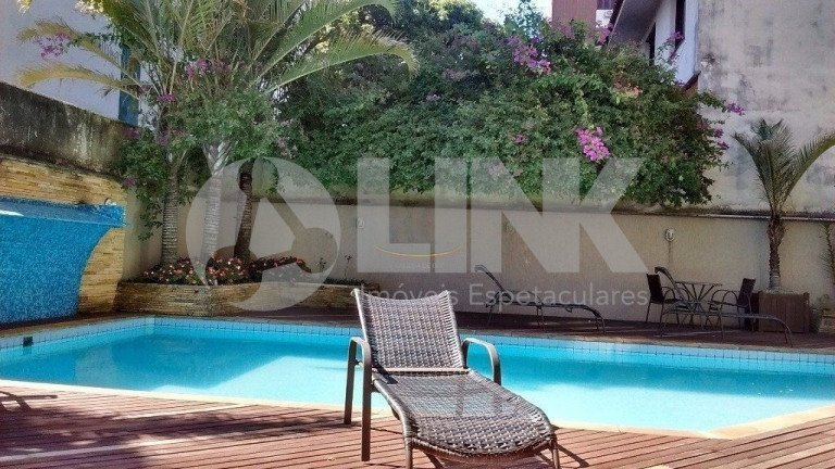 Imagem Apartamento com 3 Quartos à Venda, 194 m² em Auxiliadora - Porto Alegre Imagem Apartamento com 3 Quartos à Venda, 194 m² em Auxiliadora - Porto Alegre