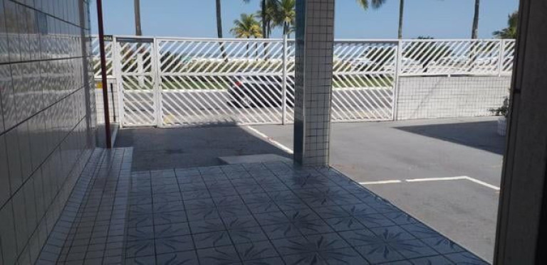Imagem Kitnet com 1 Quarto à Venda, 32 m² em Vila Tupi - Praia Grande Imagem Kitnet com 1 Quarto à Venda, 32 m² em Vila Tupi - Praia Grande