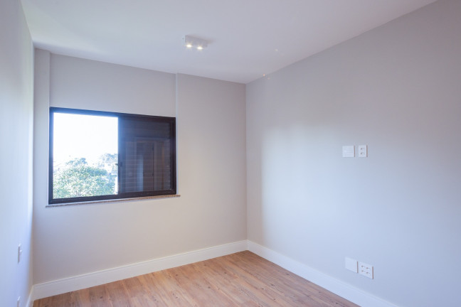 Imagem Apartamento com 3 Quartos à Venda, 140 m² em Vila Hamburguesa - São Paulo