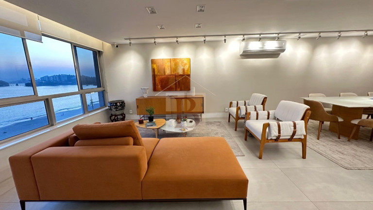 Imagem Imóvel com 4 Quartos à Venda, 250 m² em Icaraí - Niterói