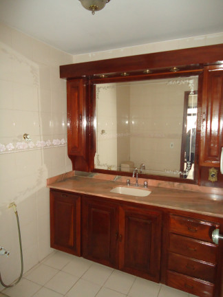Imagem Imóvel com 4 Quartos para Alugar, 300 m² em Centro - São Gonçalo Imagem Imóvel com 4 Quartos para Alugar, 300 m² em Centro - São Gonçalo