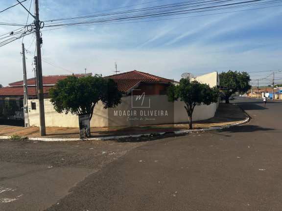 Imagem Casa com 3 Quartos à Venda, 237 m² em Jardim Itamaraty - Ourinhos
