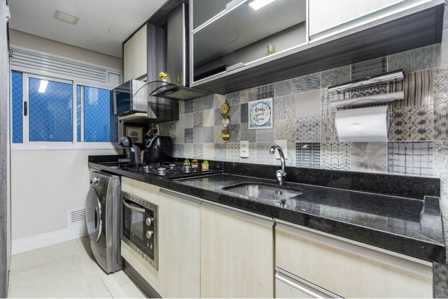 Imagem Imóvel com 3 Quartos à Venda, 74 m² em Rio Branco - Porto Alegre Imagem Imóvel com 3 Quartos à Venda, 74 m² em Rio Branco - Porto Alegre