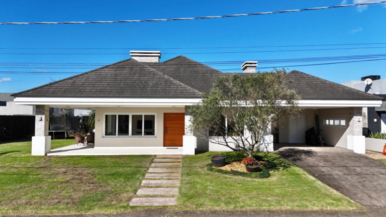 Imagem Casa com 4 Quartos à Venda, 260 m² em Zona Nova - Capao Da Canoa Imagem Casa com 4 Quartos à Venda, 260 m² em Zona Nova - Capao Da Canoa