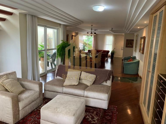 Imagem Casa com 3 Quartos à Venda, 304 m² em Uberaba - Curitiba Imagem Casa com 3 Quartos à Venda, 304 m² em Uberaba - Curitiba