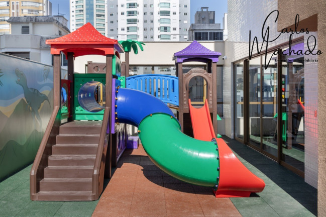 Imagem Imóvel com 4 Quartos à Venda, 138 m² em Centro - Balneário Camboriú Imagem Imóvel com 4 Quartos à Venda, 138 m² em Centro - Balneário Camboriú