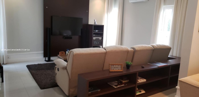 Imagem Casa à Venda, em São Paulo 2 - Cotia Imagem Casa à Venda, em São Paulo 2 - Cotia