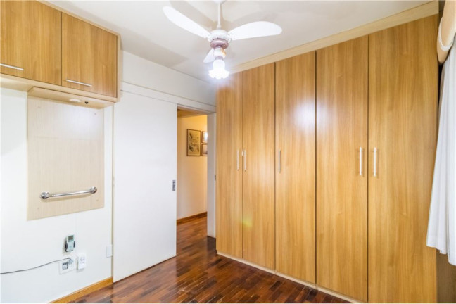 Imagem Apartamento com 3 Quartos à Venda, 91 m² em Cidade Baixa - Porto Alegre Imagem Apartamento com 3 Quartos à Venda, 91 m² em Cidade Baixa - Porto Alegre