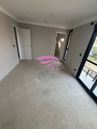Imagem Casa com 3 Quartos à Venda, 137 m² em Uberaba - Curitiba Imagem Casa com 3 Quartos à Venda, 137 m² em Uberaba - Curitiba