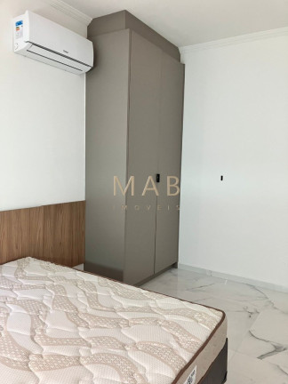 Imagem Imóvel com 2 Quartos à Venda, 77 m² em Ingleses Do Rio Vermelho - Florianópolis