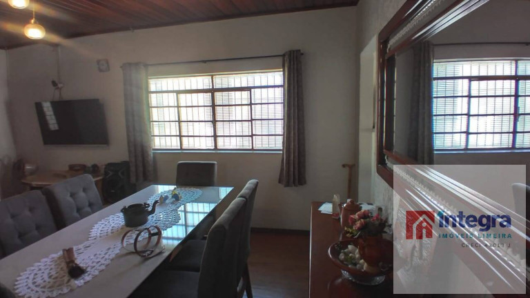 Imagem Casa com 2 Quartos à Venda, 186 m² em Vila Camargo - Limeira