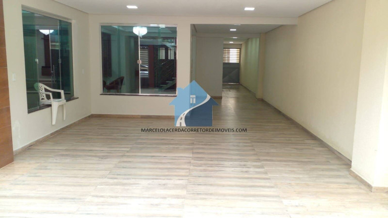 Imagem Casa com 6 Quartos à Venda, 300 m² em Adrianópolis - Manaus Imagem Casa com 6 Quartos à Venda, 300 m² em Adrianópolis - Manaus