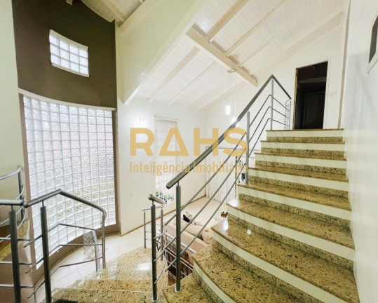 Imagem Casa com 4 Quartos à Venda, 226 m² em Costa E Silva - Joinville Imagem Casa com 4 Quartos à Venda, 226 m² em Costa E Silva - Joinville