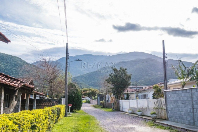 Imagem Casa com 4 Quartos à Venda, 264 m² em Enseada Do Brito (ens Brito) - Palhoça Imagem Casa com 4 Quartos à Venda, 264 m² em Enseada Do Brito (ens Brito) - Palhoça