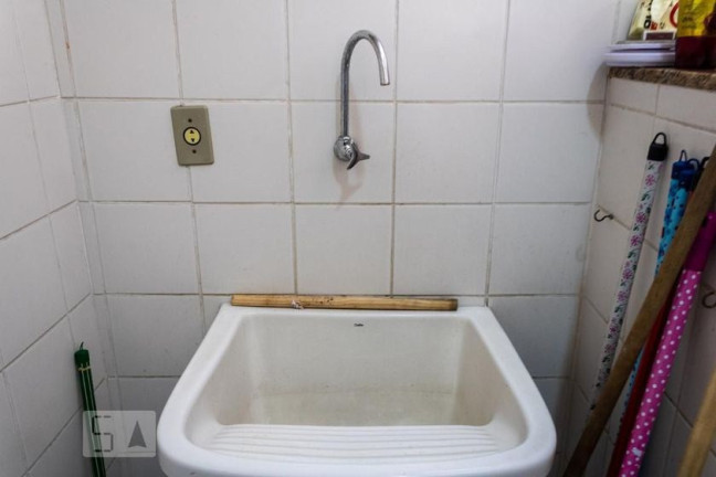 Imagem Imóvel com 2 Quartos para Alugar, 25 m² em Campo Grande - Rio De Janeiro Imagem Imóvel com 2 Quartos para Alugar, 25 m² em Campo Grande - Rio De Janeiro