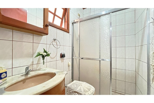 Imagem Casa com 3 Quartos à Venda, 368 m² em Ponta Grossa - Porto Alegre Imagem Casa com 3 Quartos à Venda, 368 m² em Ponta Grossa - Porto Alegre