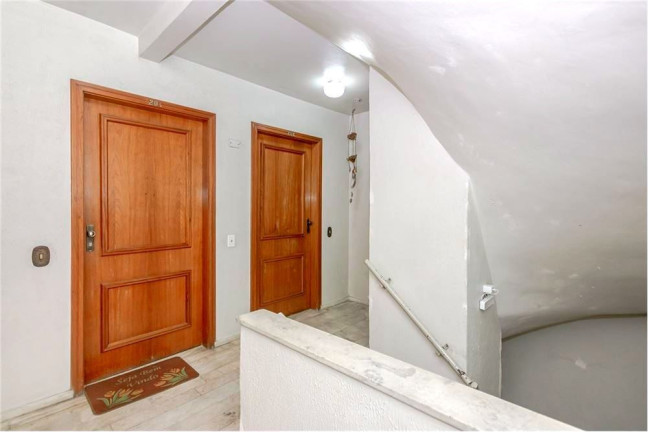 Imagem Imóvel com 4 Quartos à Venda, 147 m² em Independência - Porto Alegre Imagem Imóvel com 4 Quartos à Venda, 147 m² em Independência - Porto Alegre
