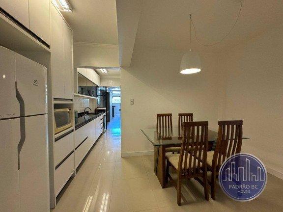 Imagem Apartamento com 3 Quartos para Alugar, 234 m² em Centro - Balneário Camboriú