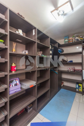 Imagem Casa com 3 Quartos à Venda, 381 m² em Tristeza - Porto Alegre Imagem Casa com 3 Quartos à Venda, 381 m² em Tristeza - Porto Alegre