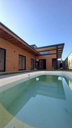 Imagem Casa com 3 Quartos à Venda, 300 m² em Bairro Dos Guedes - Tremembé Imagem Casa com 3 Quartos à Venda, 300 m² em Bairro Dos Guedes - Tremembé