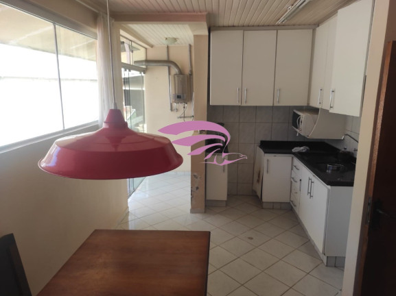 Imagem Casa com 2 Quartos à Venda, 195 m² em Portão - Curitiba Imagem Casa com 2 Quartos à Venda, 195 m² em Portão - Curitiba