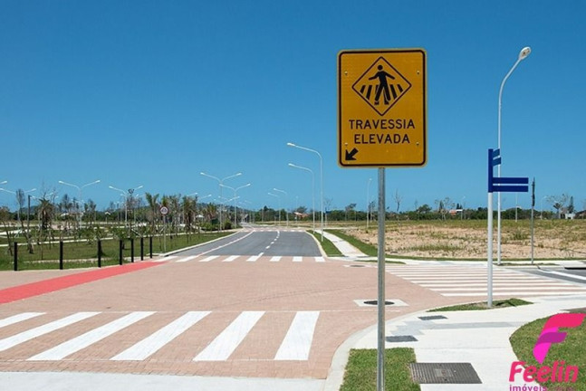 Imagem Casa com 3 Quartos à Venda, 165 m² em Campeche - Florianópolis Imagem Casa com 3 Quartos à Venda, 165 m² em Campeche - Florianópolis