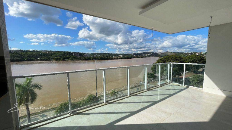 Imagem Apartamento com 4 Quartos à Venda, 193 m² em Centro - Colatina Imagem Apartamento com 4 Quartos à Venda, 193 m² em Centro - Colatina