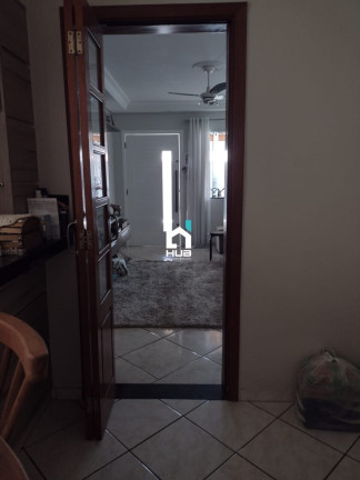 Imagem Casa com 2 Quartos à Venda, 80 m²