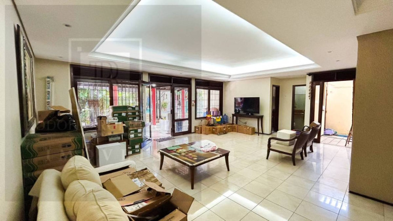 Imagem Casa com 8 Quartos à Venda, 650 m² em Cidade Dos Funcionários - Fortaleza Imagem Casa com 8 Quartos à Venda, 650 m² em Cidade Dos Funcionários - Fortaleza