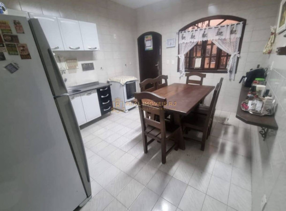 Imagem Casa com 5 Quartos à Venda, 300 m² em Taquara - Rio De Janeiro Imagem Casa com 5 Quartos à Venda, 300 m² em Taquara - Rio De Janeiro