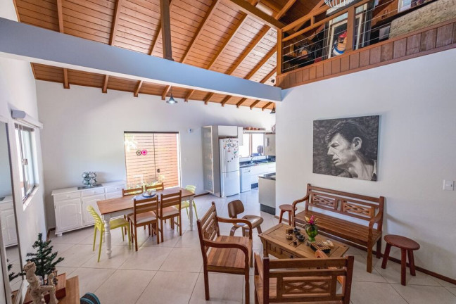 Imagem Casa com 4 Quartos à Venda, 149 m² em Armação Do Pântano Do Sul - Florianópolis Imagem Casa com 4 Quartos à Venda, 149 m² em Armação Do Pântano Do Sul - Florianópolis