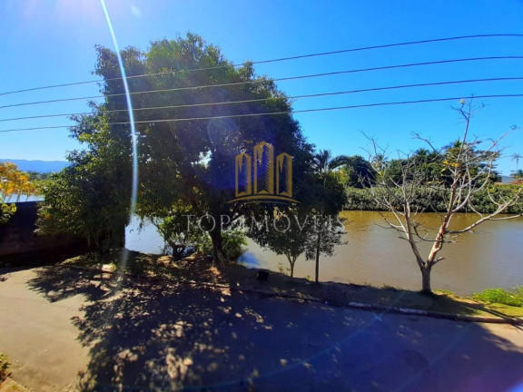 Sobrado com 6 Quartos à Venda, 347 m² em Jardim Nomar - Caraguatatuba