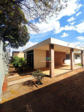 Imagem Casa com 5 Quartos à Venda, 350 m² em Centro - Campo Grande Imagem Casa com 5 Quartos à Venda, 350 m² em Centro - Campo Grande