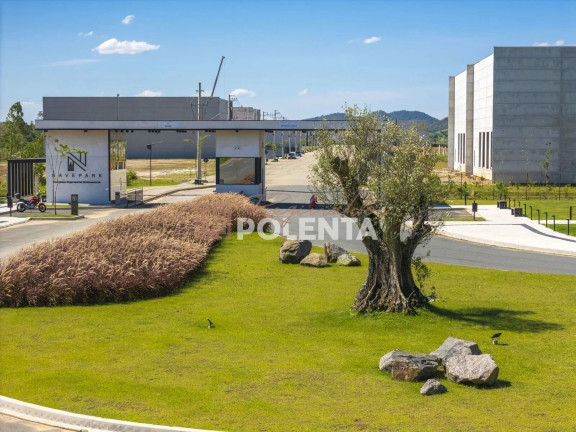 Imóvel Comercial à Venda, 4.000 m² em Gravatá - Navegantes
