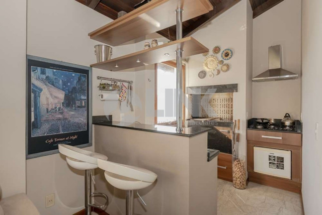 Imagem Imóvel com 2 Quartos à Venda, 149.207 m² em Auxiliadora - Porto Alegre Imagem Imóvel com 2 Quartos à Venda, 149.207 m² em Auxiliadora - Porto Alegre