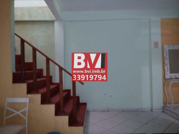 Imagem Casa com 3 Quartos à Venda, 340 m² em Ramos - Rio De Janeiro