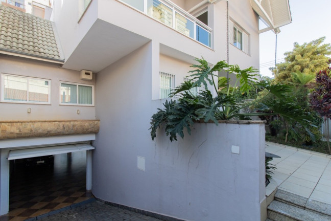Imagem Casa com 4 Quartos à Venda, em Vila Galvão - Guarulhos Imagem Casa com 4 Quartos à Venda, em Vila Galvão - Guarulhos