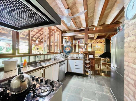 Imagem Casa com 3 Quartos à Venda, 363 m² em Nova Fazendinha - Carapicuíba