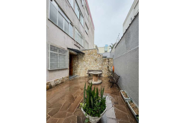 Imagem Apartamento com 2 Quartos à Venda, 61 m² em São Sebastião - Porto Alegre Imagem Apartamento com 2 Quartos à Venda, 61 m² em São Sebastião - Porto Alegre