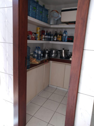 Imagem Casa de Condomínio com 4 Quartos à Venda, 366 m²