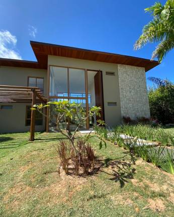Casa com 4 Quartos à Venda,  em Praia Do Forte - Mata De São João