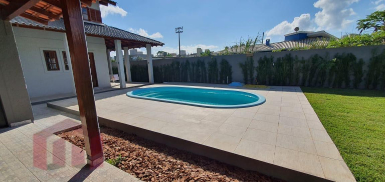 Imagem Imóvel com 3 Quartos à Venda, 270 m²