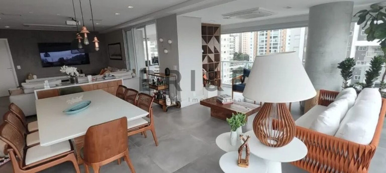 Apartamento com 3 Quartos à Venda, 211 m² em Campo Belo - São Paulo
