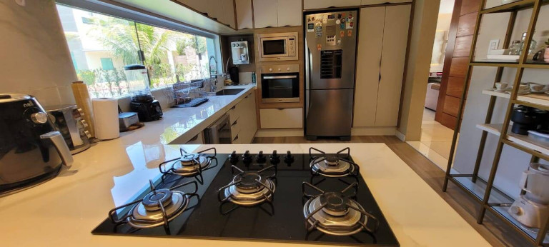 Imagem Casa com 4 Quartos para Alugar,  em Parque Verde - Belém
