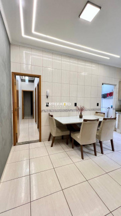 Imagem Casa com 2 Quartos à Venda, 82 m² Imagem Casa com 2 Quartos à Venda, 82 m²