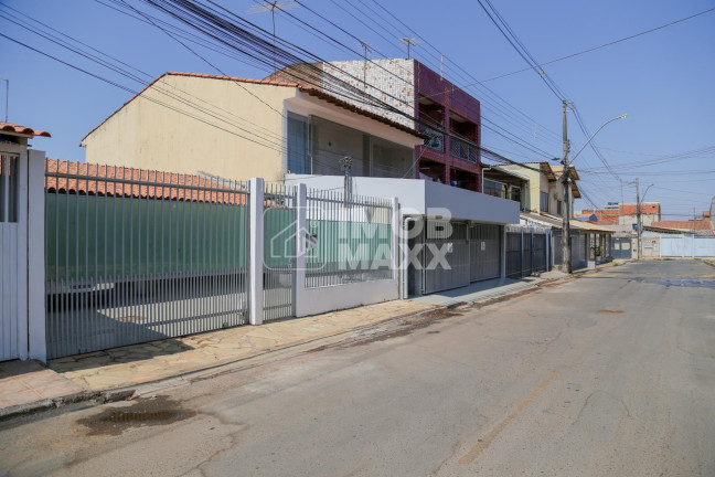 Casa com 3 Quartos à Venda, 120 m² em Riacho Fundo I - Brasília