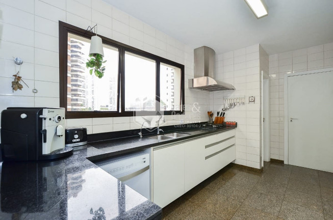 Imagem Apartamento com 4 Quartos à Venda, 226 m² em Morumbi - São Paulo Imagem Apartamento com 4 Quartos à Venda, 226 m² em Morumbi - São Paulo