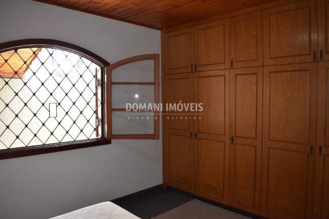 Imagem Casa com 4 Quartos à Venda, 183 m² em Região Da Abernéssia - Campos Do Jordão Imagem Casa com 4 Quartos à Venda, 183 m² em Região Da Abernéssia - Campos Do Jordão